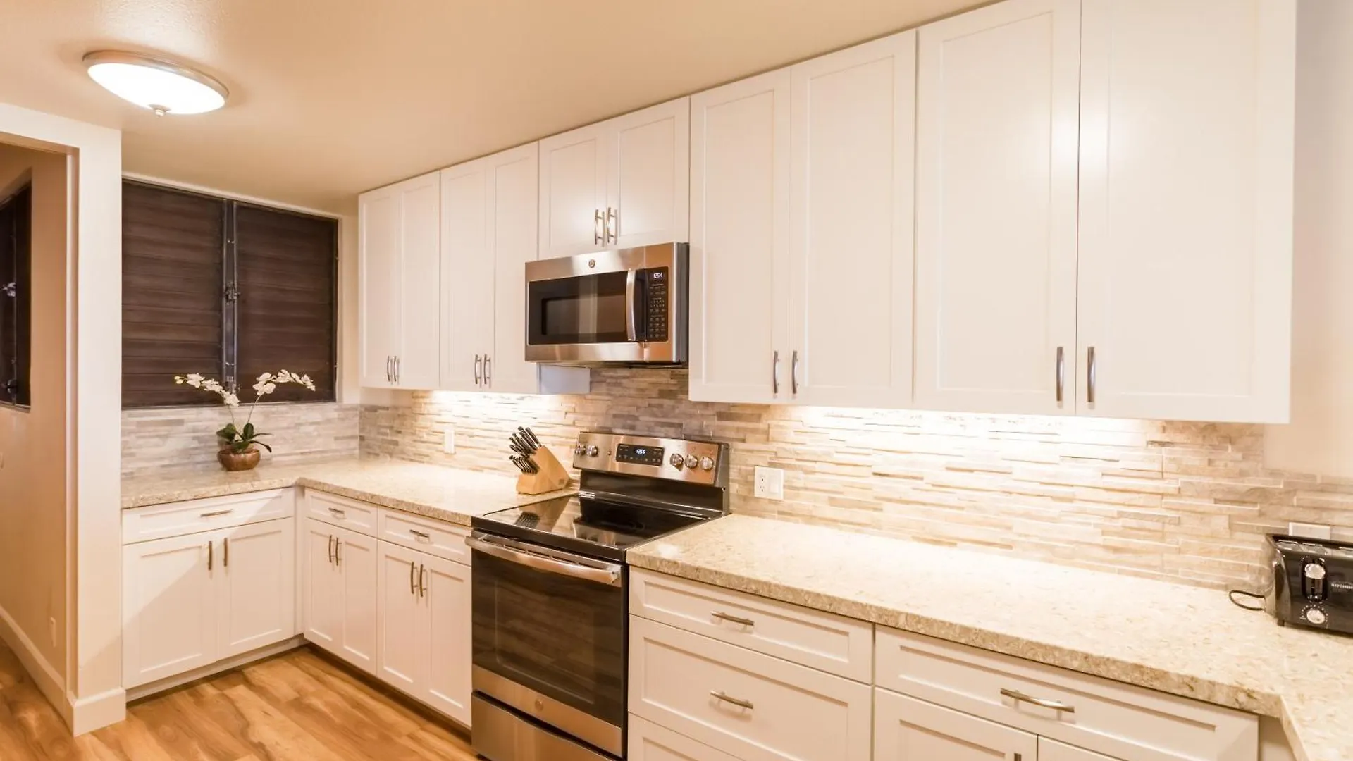 Outstanding Ocean Views 2Bd! Sk373 - Sullivan Kahana