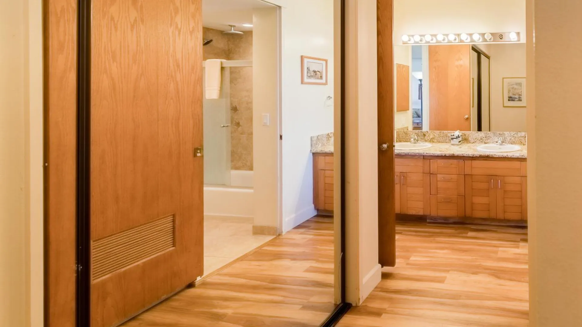 Holiday home Outstanding Ocean Views 2Bd! Sk373 - Sullivan Kahana United States
