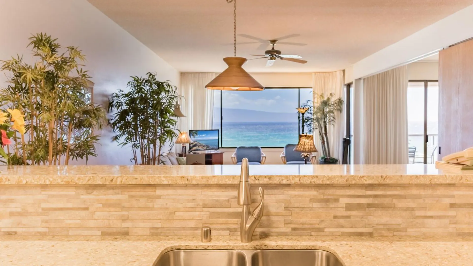 Outstanding Ocean Views 2Bd! Sk373 - Sullivan Kahana
